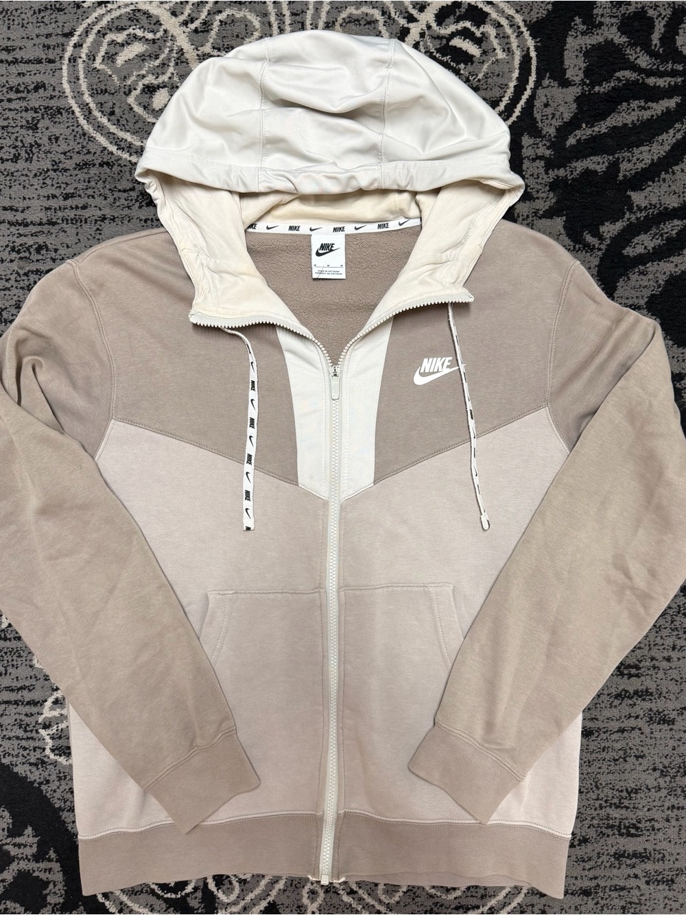 Nike Beige and Cream Colorblock Zip Hoodie